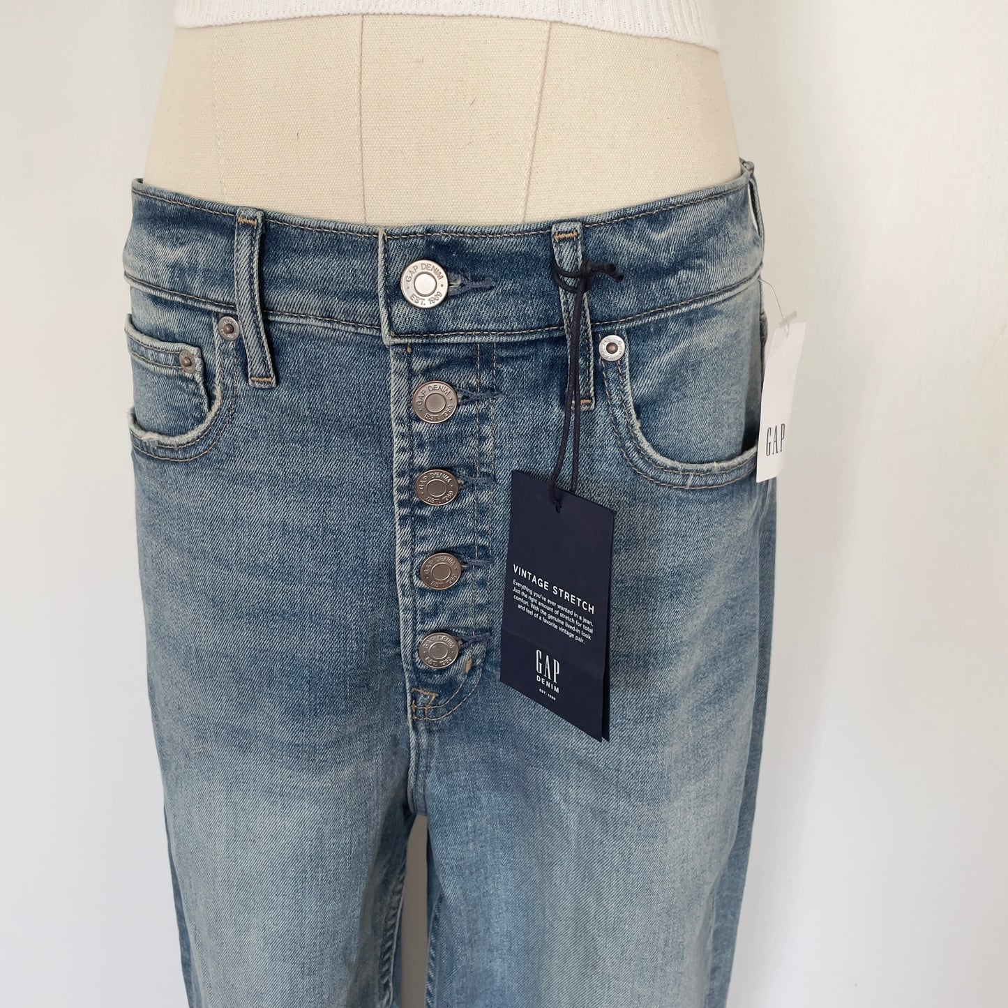 NWT Gap- High Rise Cigarette Denim Jeans