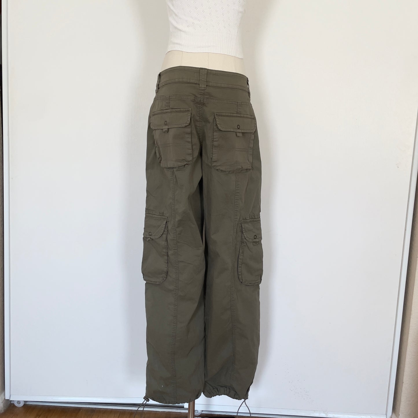 NWT Garage- Chicago Low Rise Cargos